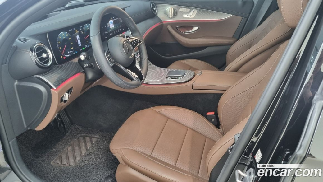 Mercedes-Benz E-Class E350 4MATIC Exclusive, 2023