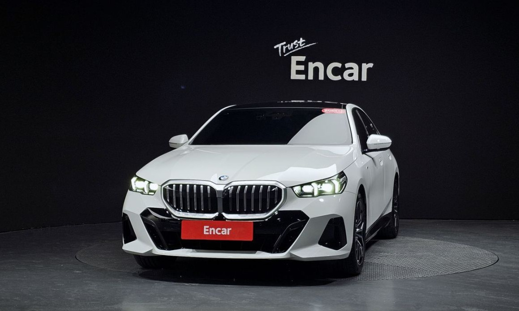 BMW 5-Series 520i M Sport, 2025