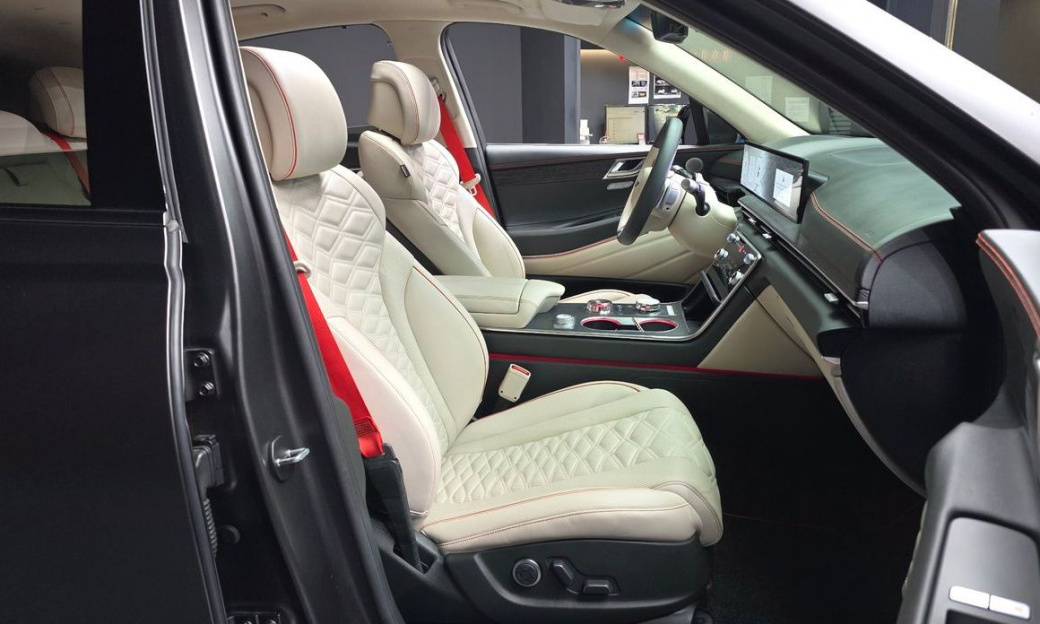 Genesis GV80 2.5T Gasoline AWD, 2024