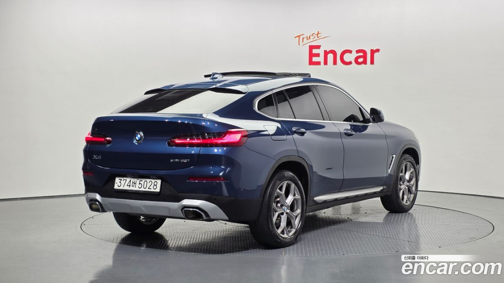 BMW X4 xDrive20i xLine, 2022