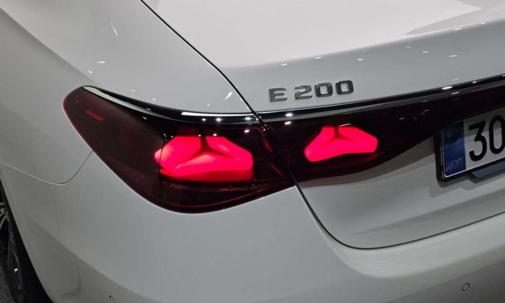 Mercedes-Benz E-Class E200 Avantgarde, 2025