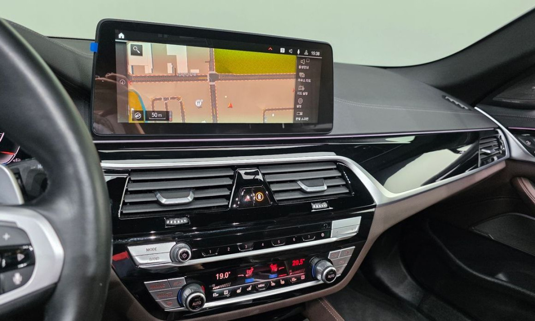 BMW 5-Series 530i M Sport Package, 2022
