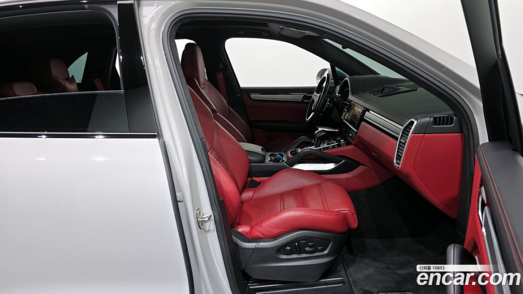 Porsche Cayenne 4.0 Turbo, 2022
