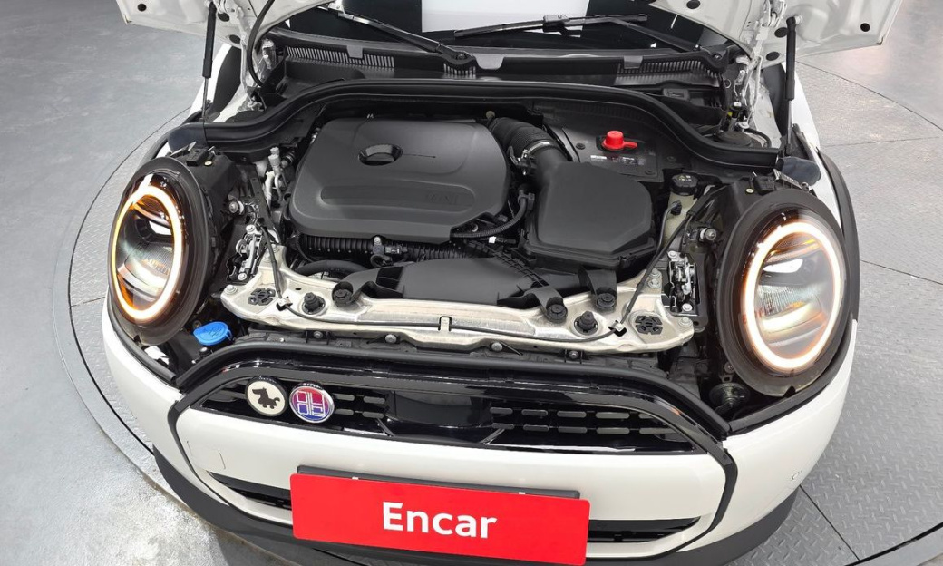 Mini Cooper 5Door Essential, 2025