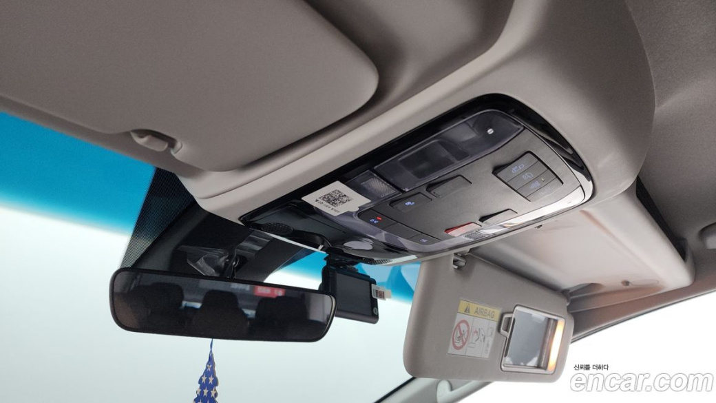 Hyundai Staria Tourer 11-Seater, 2024