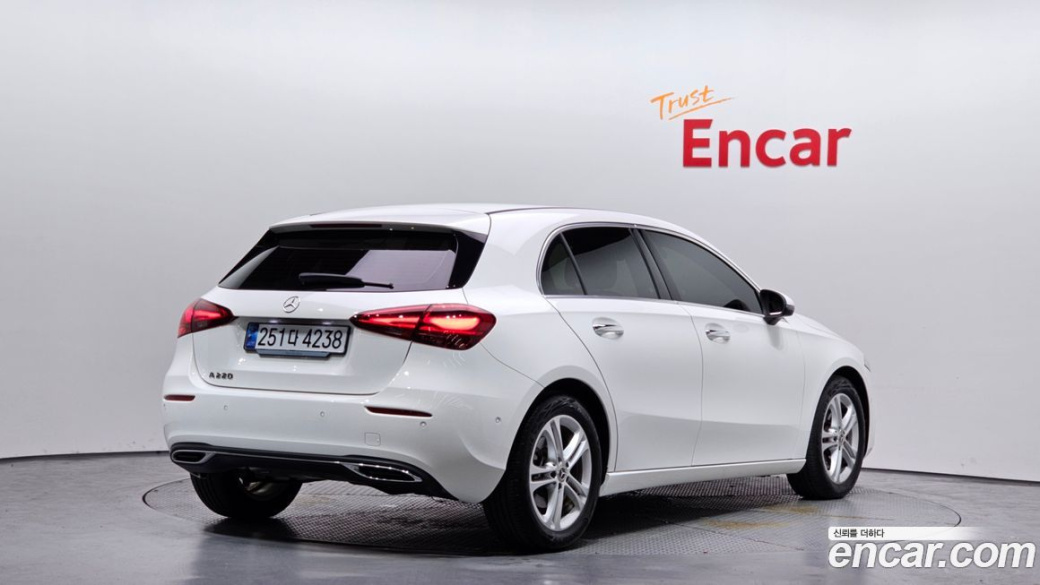 Mercedes-Benz A-Class A220 Hatchback, 2025