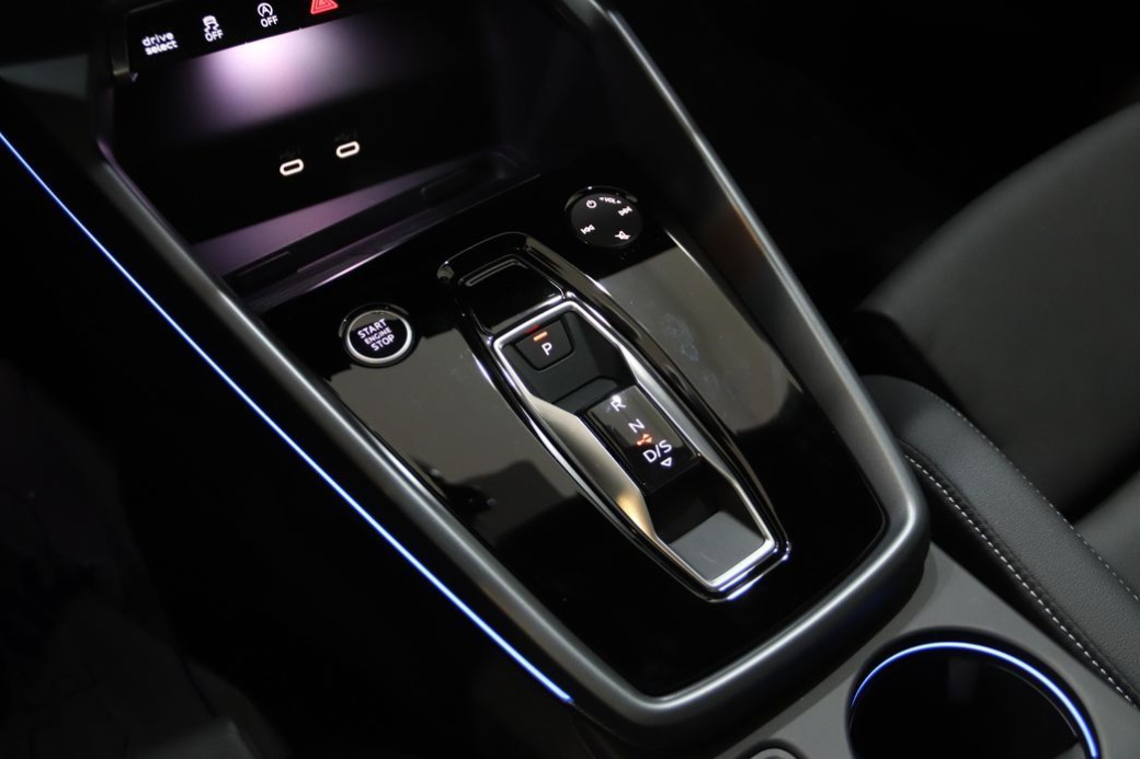Audi A3 40 TFSI Premium, 2025