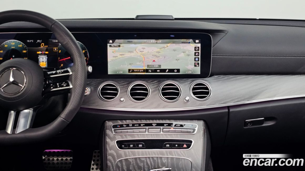 Mercedes-Benz E-Class E350 4MATIC AMG Line, 2023