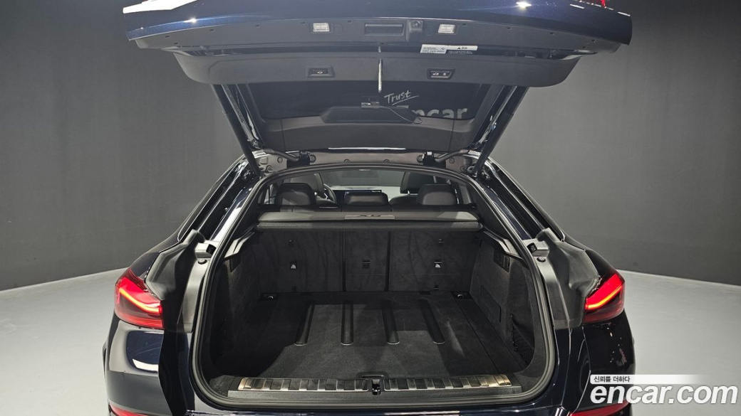 BMW X6 xDrive30d M Sport, 2025