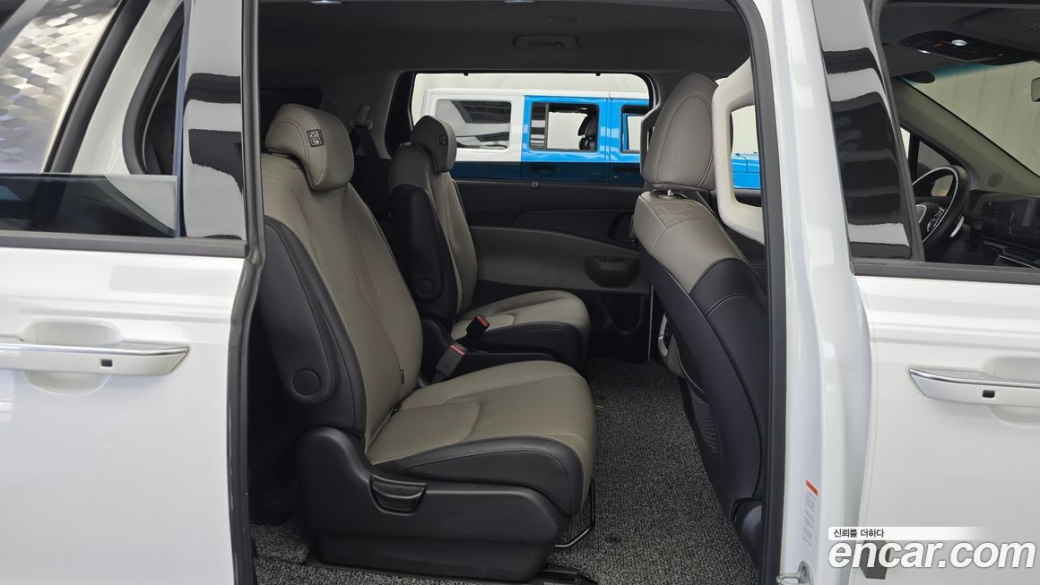 Kia Carnival 9-Seater Noblesse, 2024