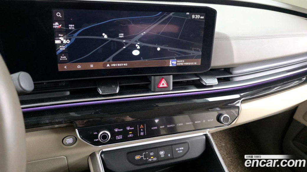 Kia Carnival 9-Seater Signature, 2025