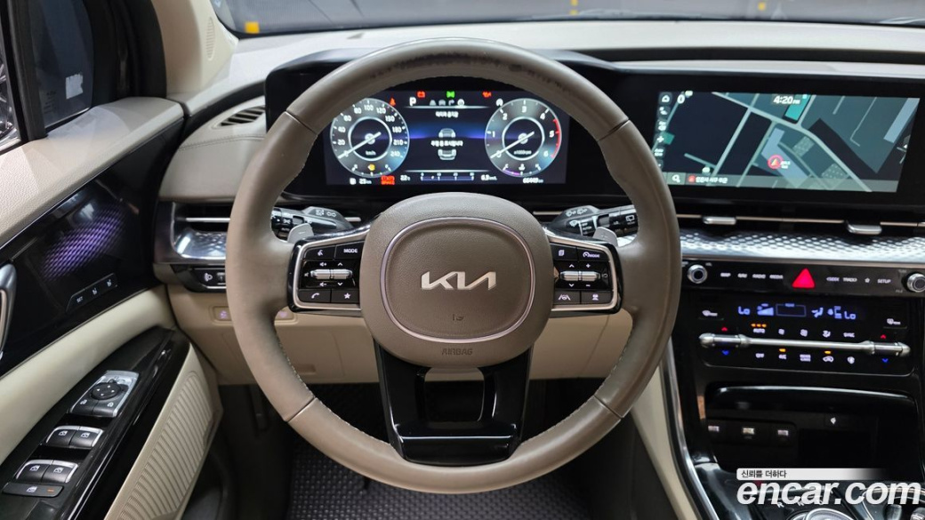 Kia Carnival 9-Seater Hi-Limousine, 2023