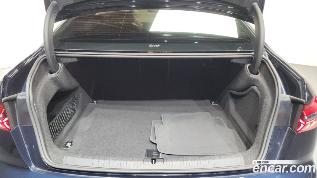 Audi A6 45 TFSI Premium, 2022