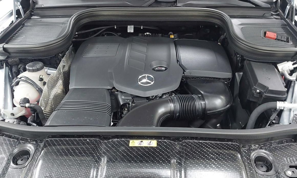 Mercedes-Benz GLE-Class GLE300d 4MATIC, 2025