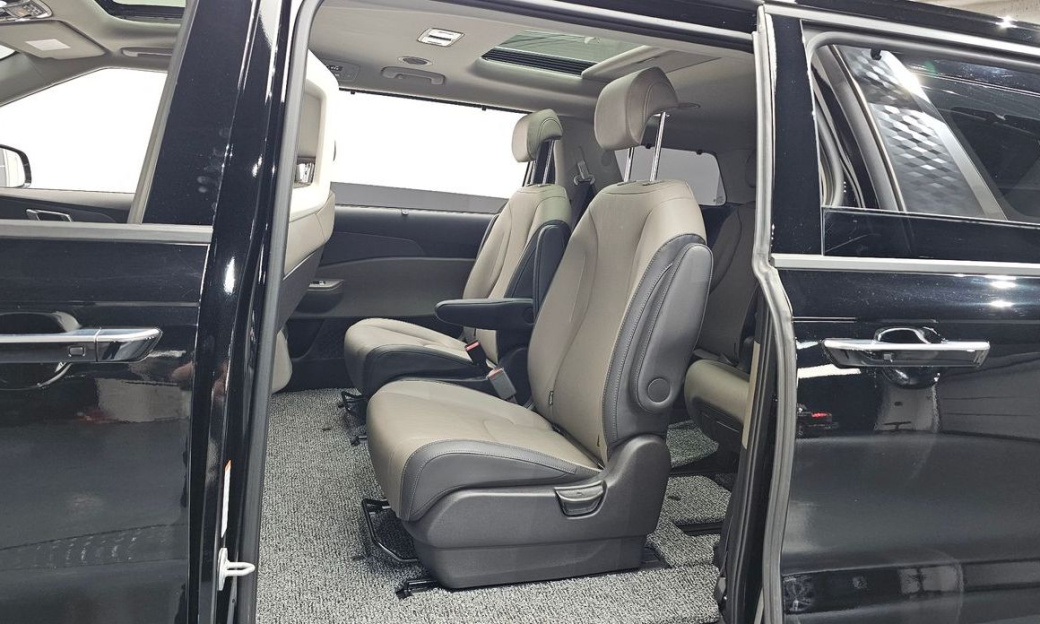 Kia Carnival 9-Seater Noblesse, 2025