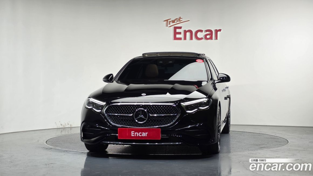 Mercedes-Benz E-Class E300 4MATIC AMG Line, 2024