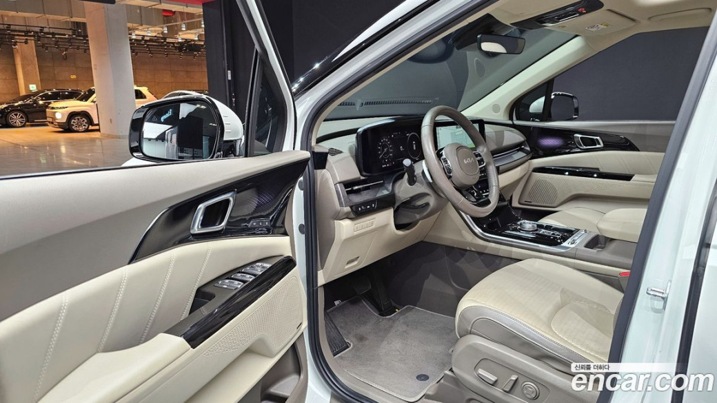 Kia Carnival 9-Seater Signature, 2022