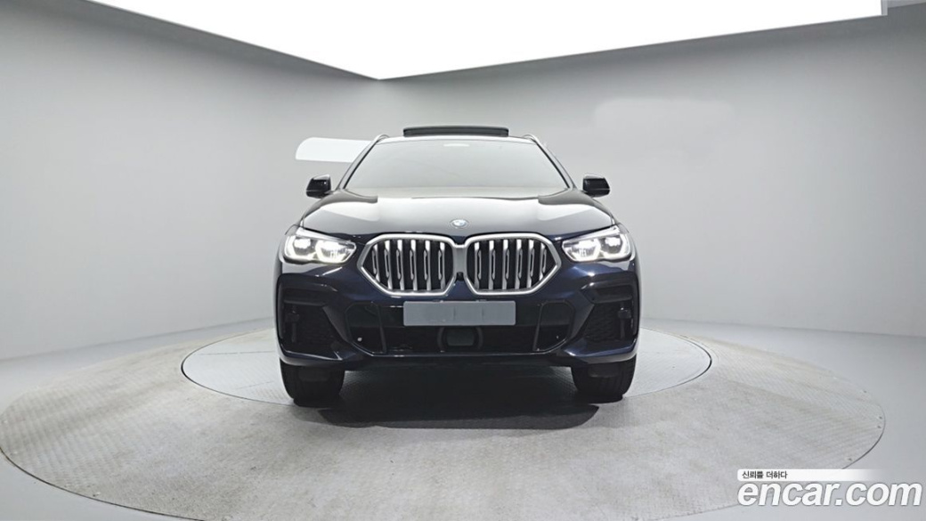 BMW X6 xDrive40i M Sport, 2022