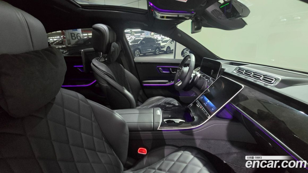 Mercedes-Benz S-Class S500 4MATIC, 2025