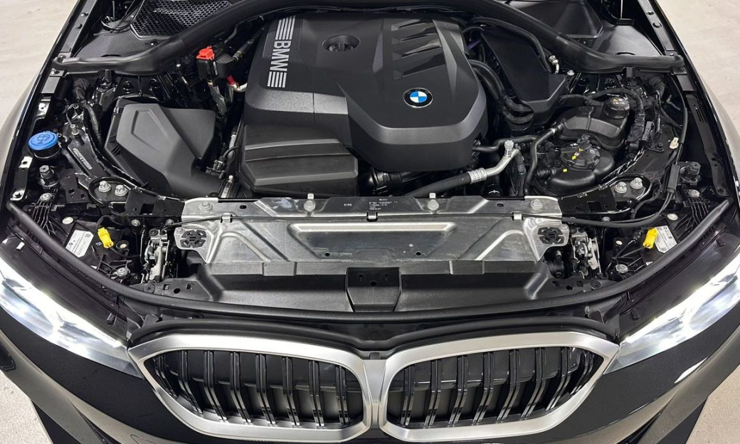 BMW 3-Series 320i, 2025