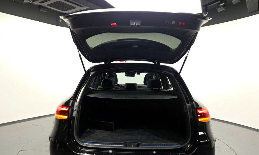 Mercedes-Benz GLC-Class GLC300 4MATIC AMG Line, 2024