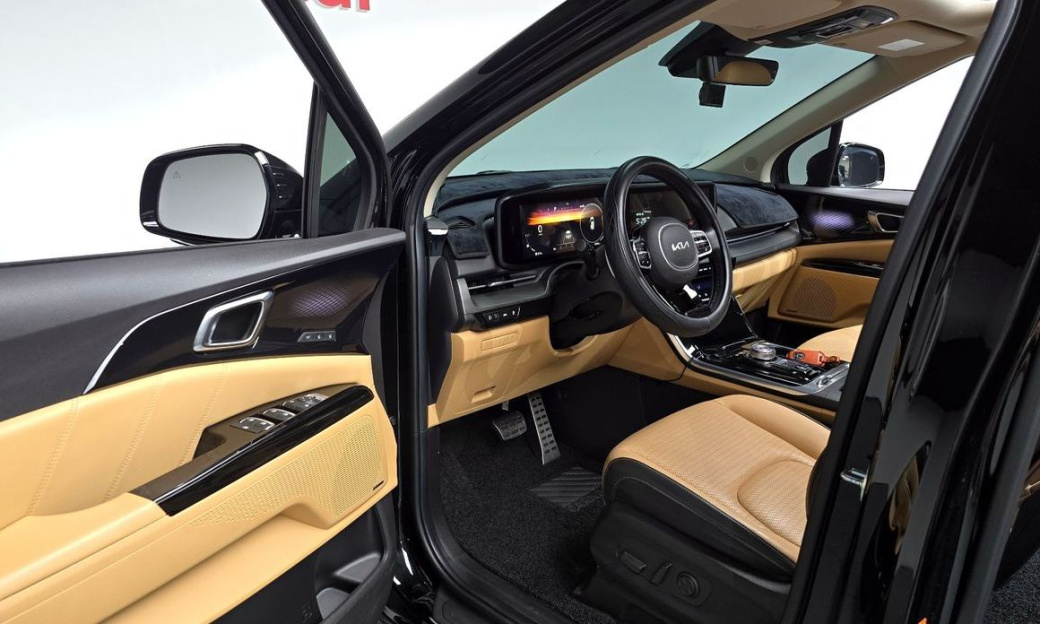 Kia Carnival 9-Seater Signature, 2022
