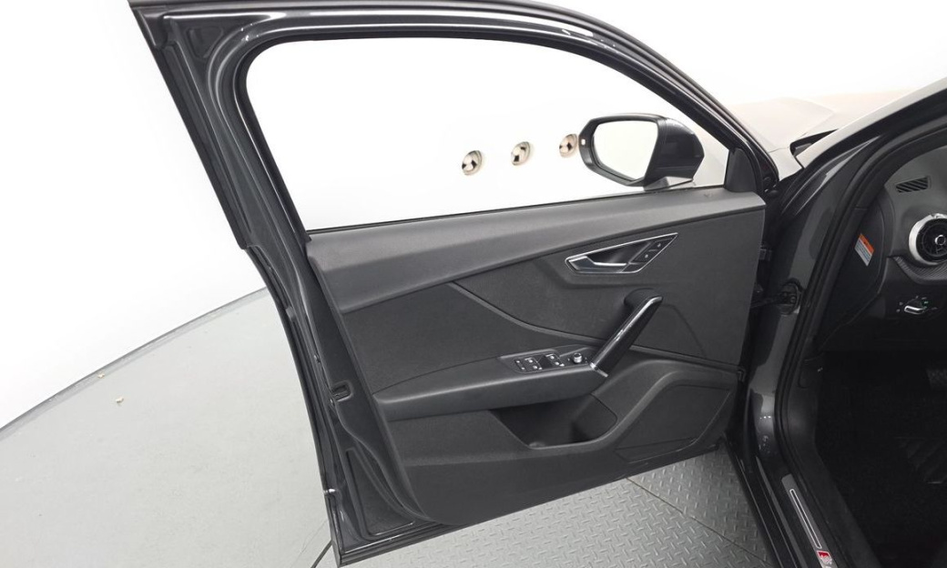 Audi Q2 35 TDI Premium, 2023