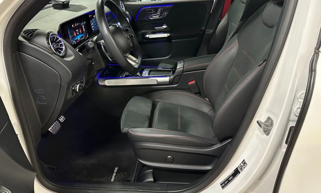 Mercedes-Benz GLB-Class AMG GLB35 4MATIC, 2025
