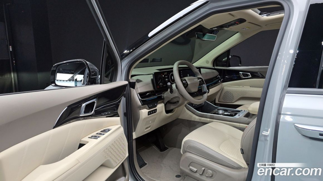 Kia Carnival 7-Seater Gravity, 2025