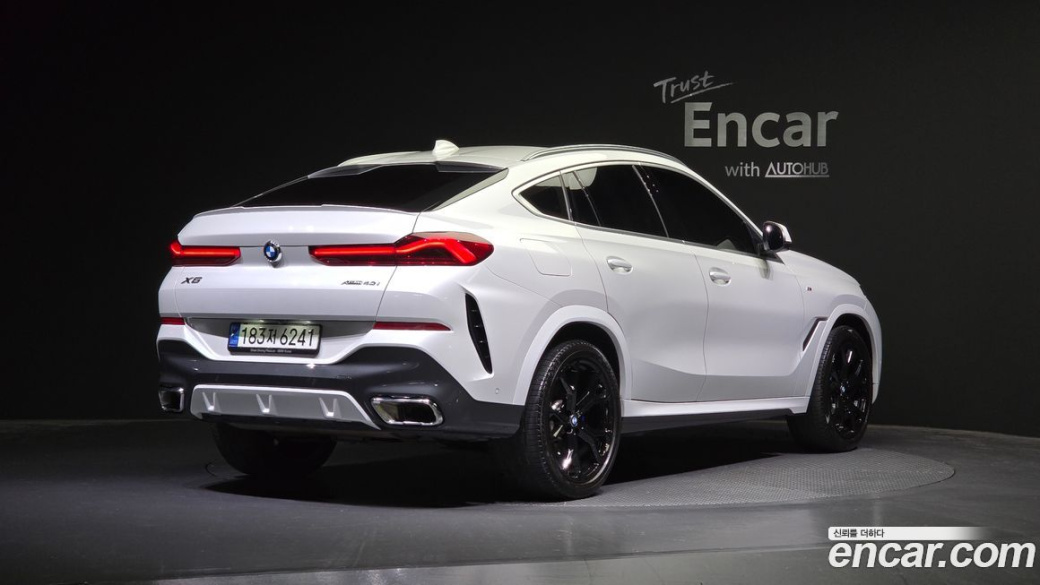 BMW X6 xDrive40i M Sport, 2023
