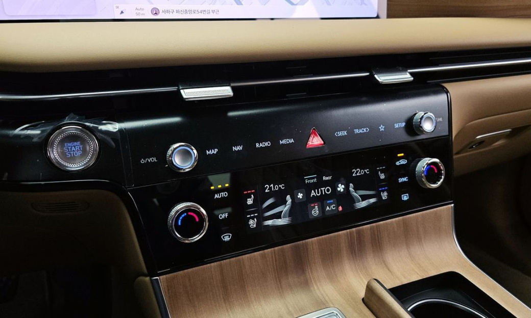Genesis G80 Gasoline 2.5 Turbo AWD, 2025
