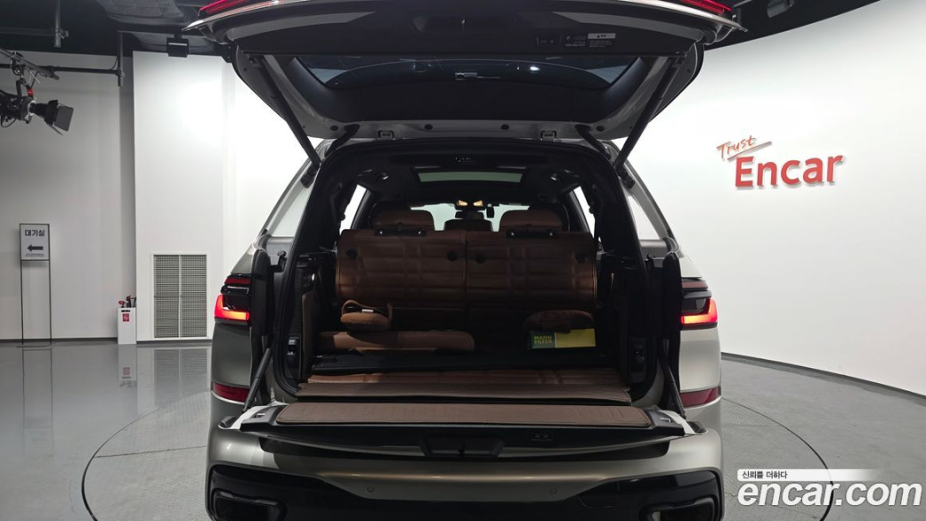 BMW X7 xDrive 40i M Sport 7STR, 2025