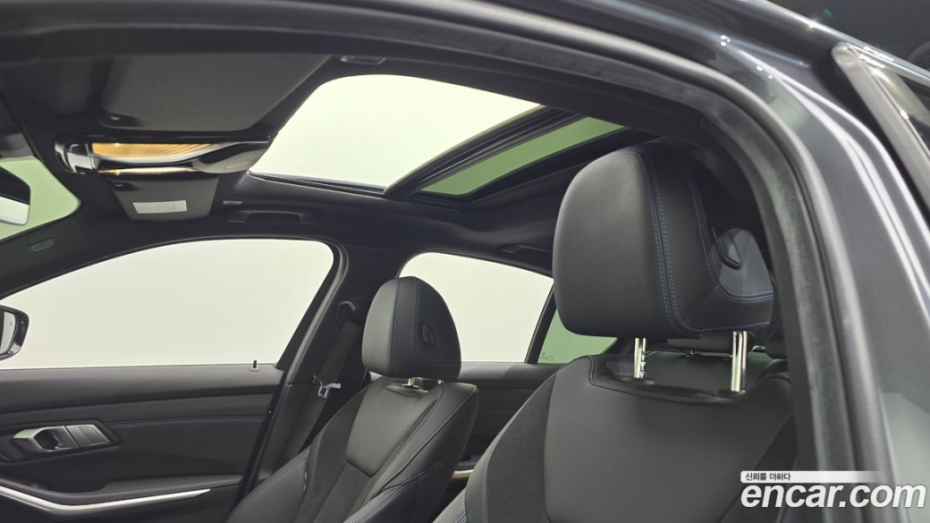 BMW 3-Series 320i M Sport, 2022