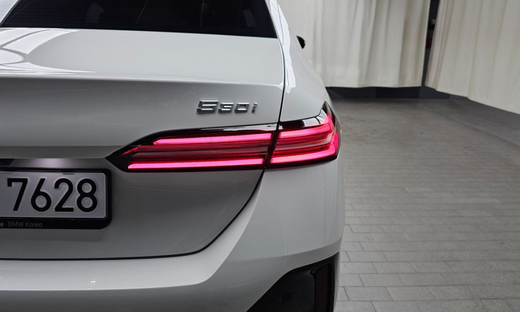 BMW 5-Series 530i xDrive M Sport, 2025