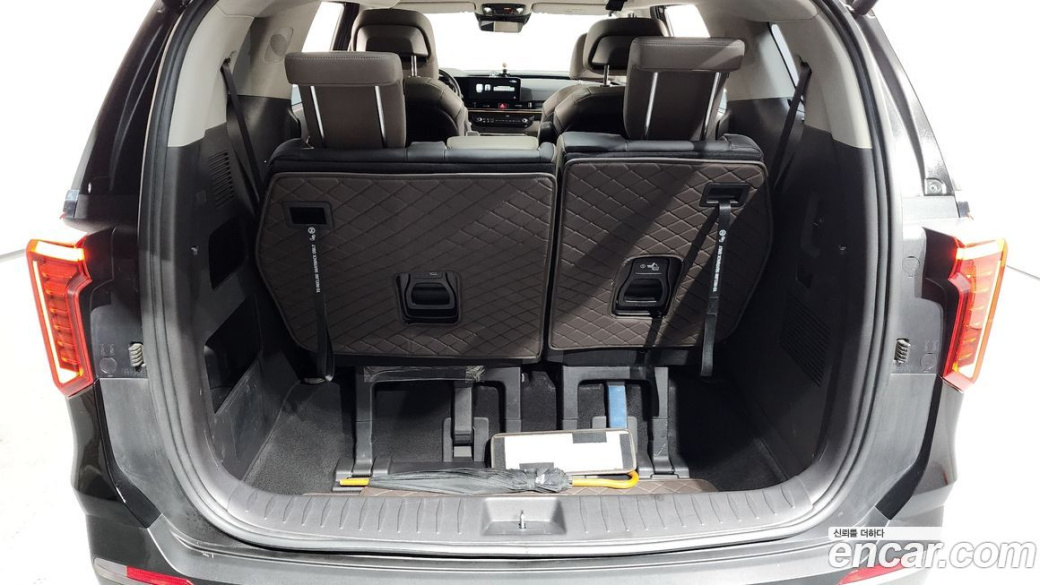 Kia Carnival 7-Seater Signature, 2024
