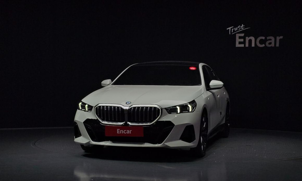 BMW 5-Series 530i xDrive M Sport, 2024