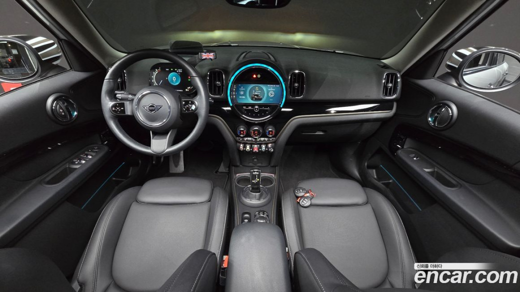 Mini Countryman Classic Plus Launch Pack, 2023