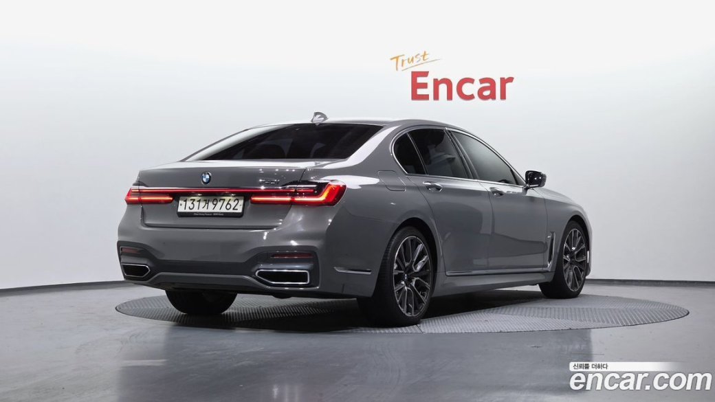 BMW 7-Series 740i M Sport, 2022