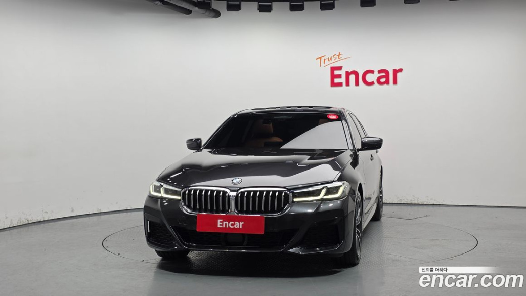 BMW 5-Series 520i M Sport, 2022