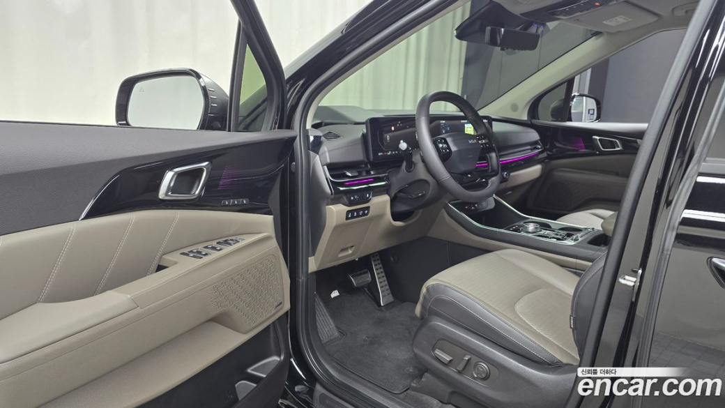 Kia Carnival 7-Seater Gravity, 2025