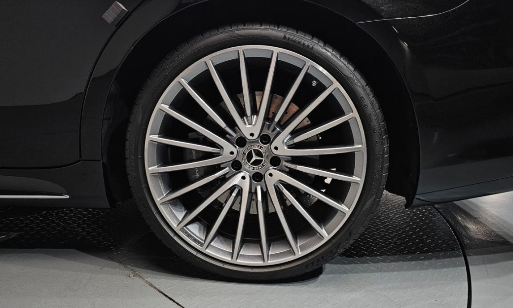 Mercedes-Benz S-Class S500L 4MATIC, 2024