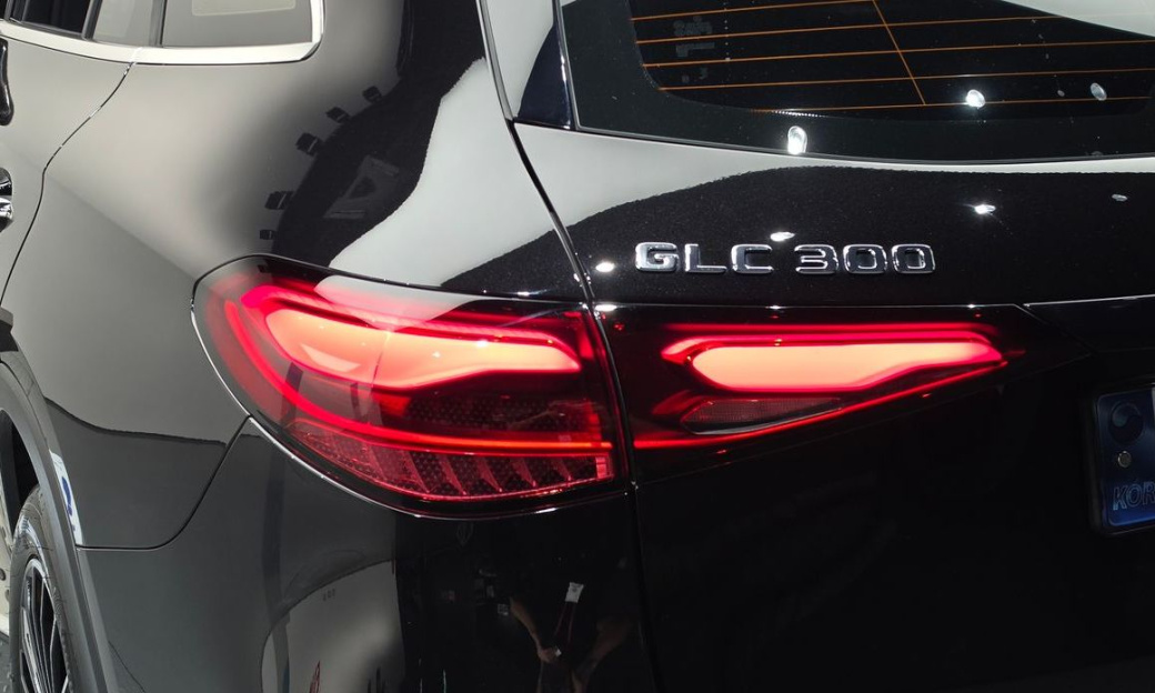 Mercedes-Benz GLC-Class GLC300 4MATIC AMG Line, 2023
