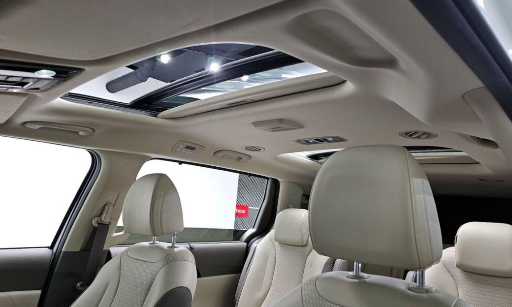 Kia Carnival 9-Seater Signature, 2024