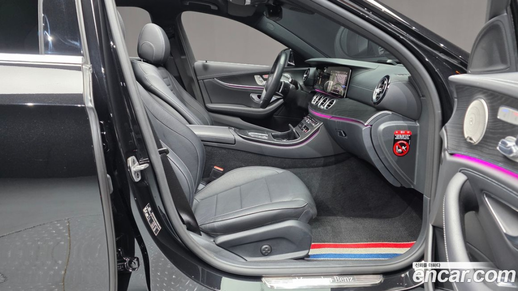 Mercedes-Benz E-Class E220d 4MATIC AMG Line, 2022