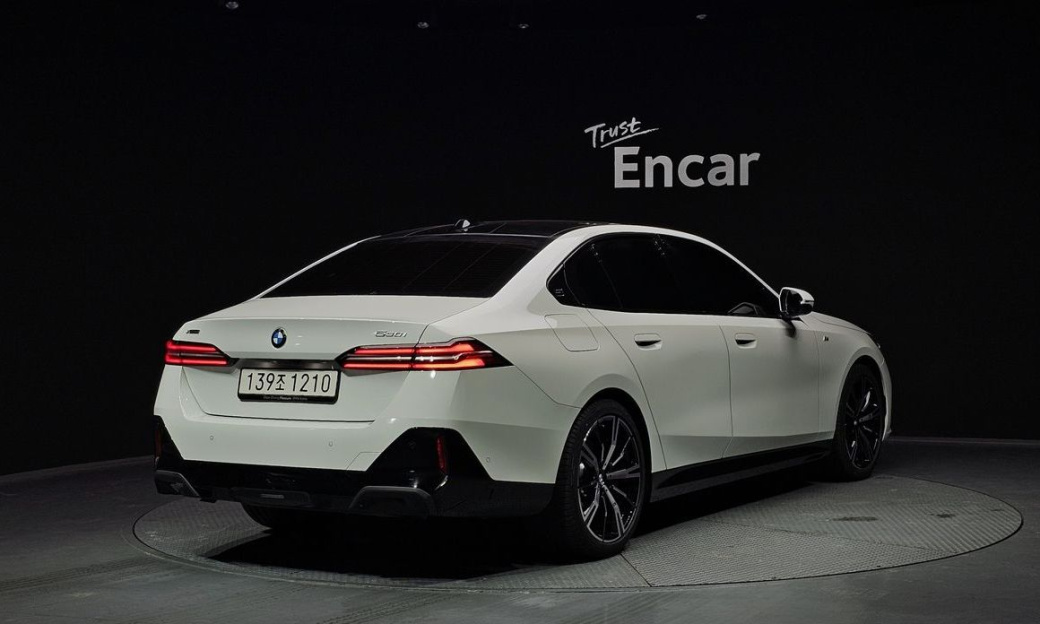 BMW 5-Series 530i xDrive M Sport, 2025