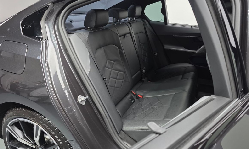 BMW 5-Series 530i xDrive M Sport, 2024