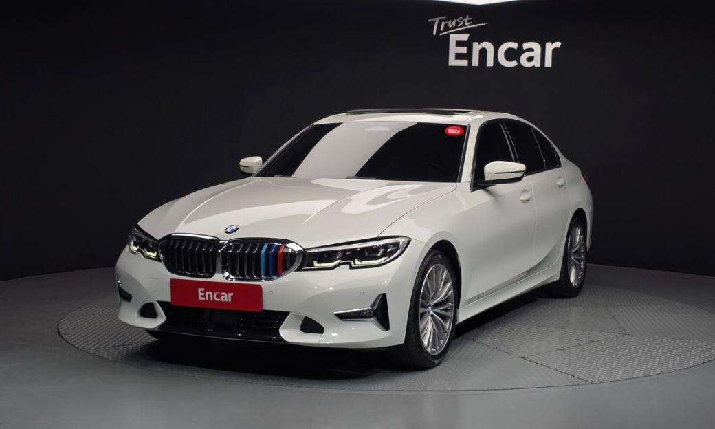 BMW 3-Series 320d Luxury, 2022