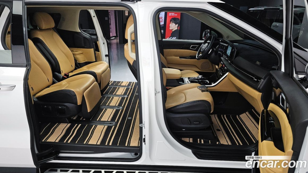 Kia Carnival 7-Seater Signature, 2022