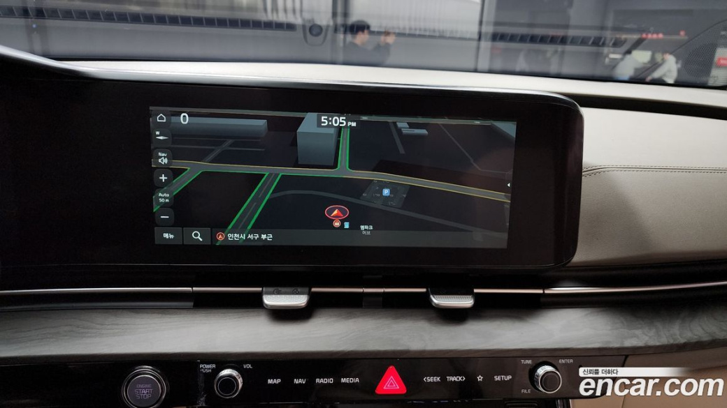 Kia Carnival 7-Seater Signature, 2023