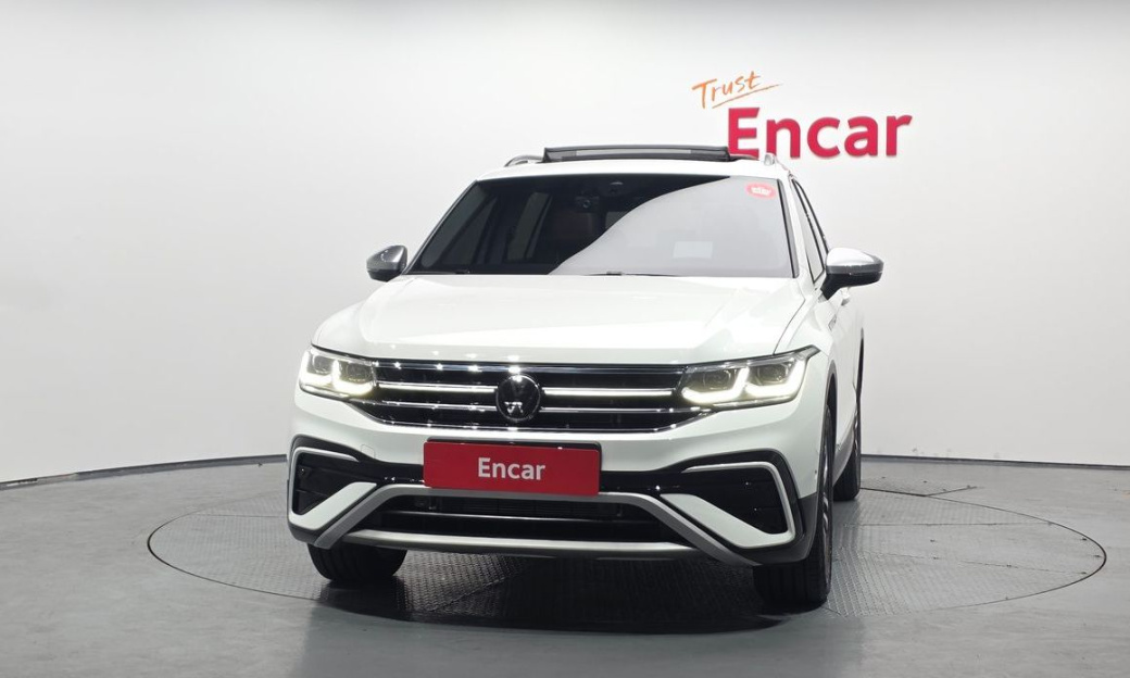 Volkswagen Tiguan 2.0 TSI Prestige, 2024